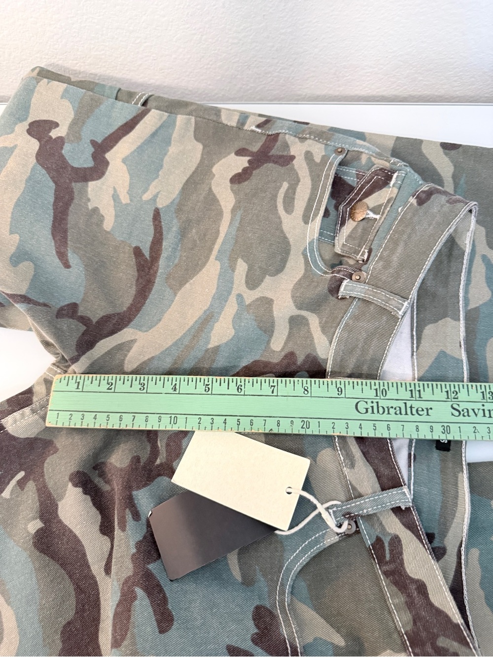 Flamingals NWT Camo Wide Leg Utility Cargo Jeans Size Medium - Picture 6 of 8